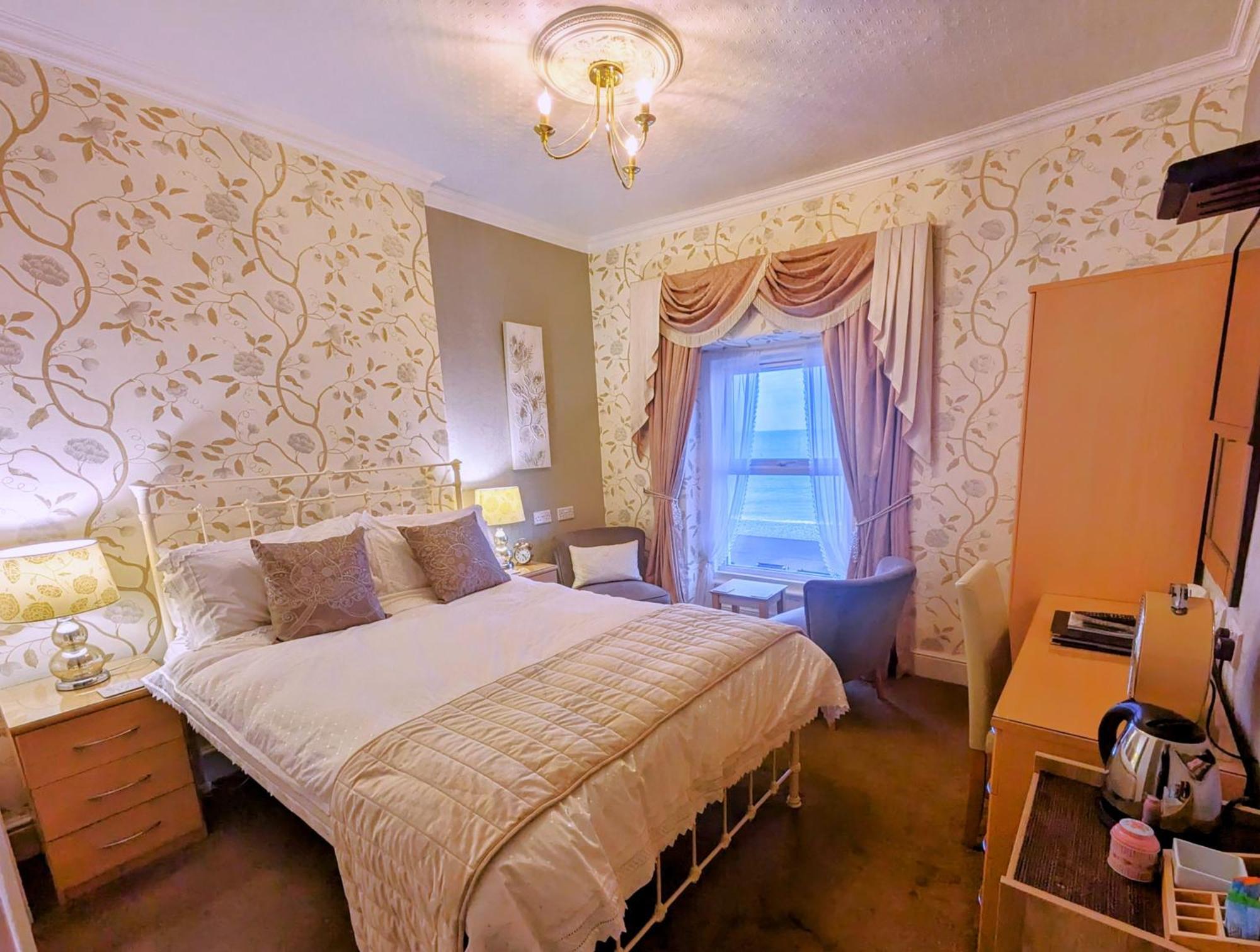 Stratford House Exclusively For Adults Hotel Llandudno Kültér fotó
