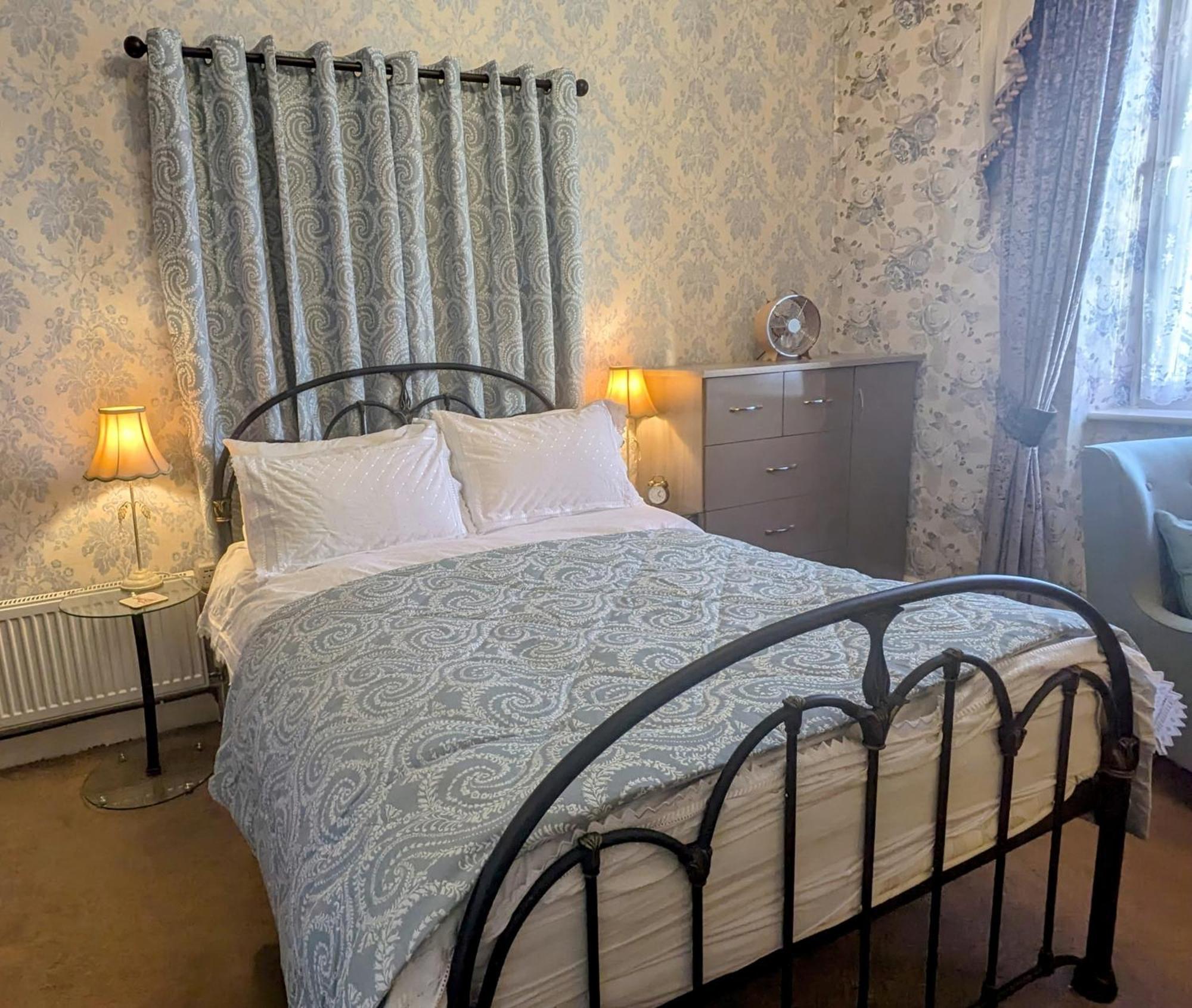 Stratford House Exclusively For Adults Hotel Llandudno Kültér fotó