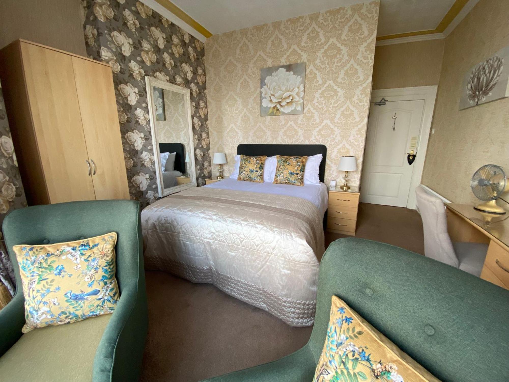 Stratford House Exclusively For Adults Hotel Llandudno Kültér fotó